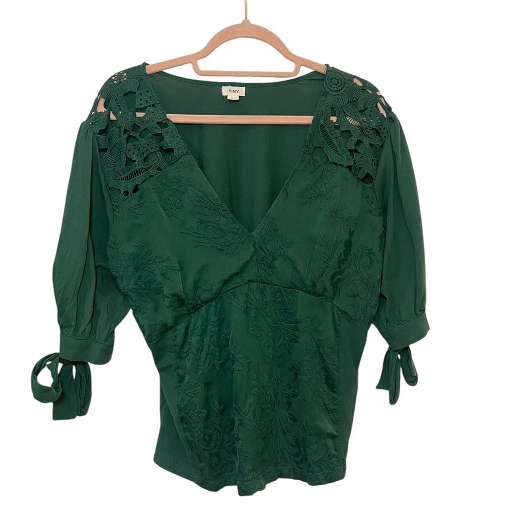 Anthropologie Tiny forest green blouse deep vee shoulder lace details holiday L - Picture 2 of 8